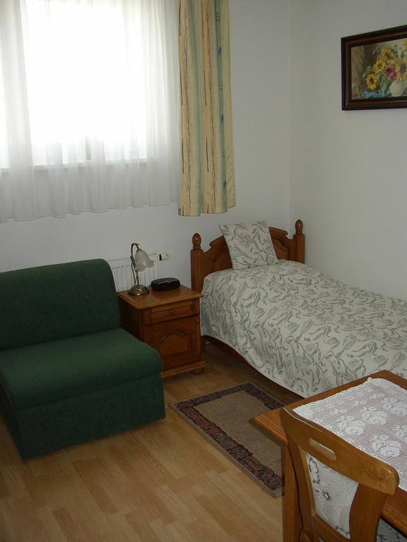 Penzion Rustica - Garni Pezinok Room photo